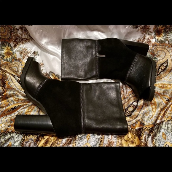 Katy Perry open toe boots. - Picture 2 of 8